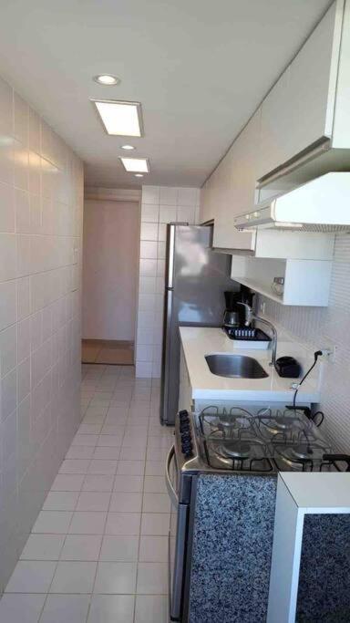Ap Na Barra Da Tijuca, Atras Do Windsor * 里约热内卢