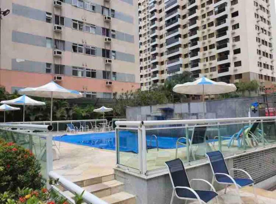 Ap Na Barra Da Tijuca, Atras Do Windsor *